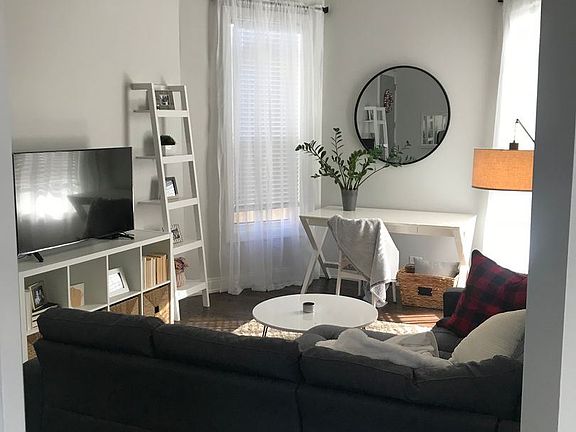5th image of 1155 W Wrightwood Ave APT 2R