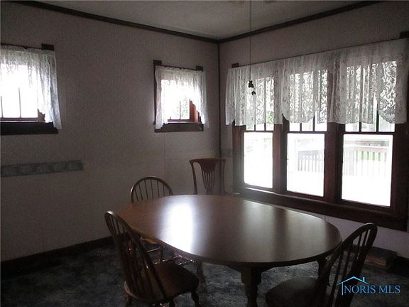 5th image of 812 W North St