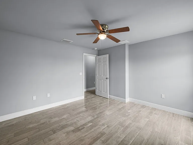 655 Chemstrand St E — Photo 21