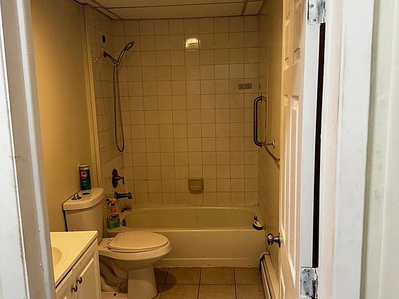 4th image of 77-79 Franklin St #1