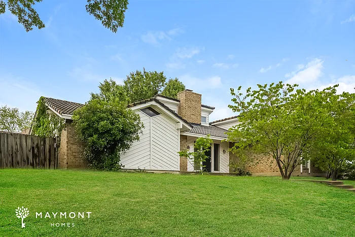 1833 Wisteria Dr — Photo 2