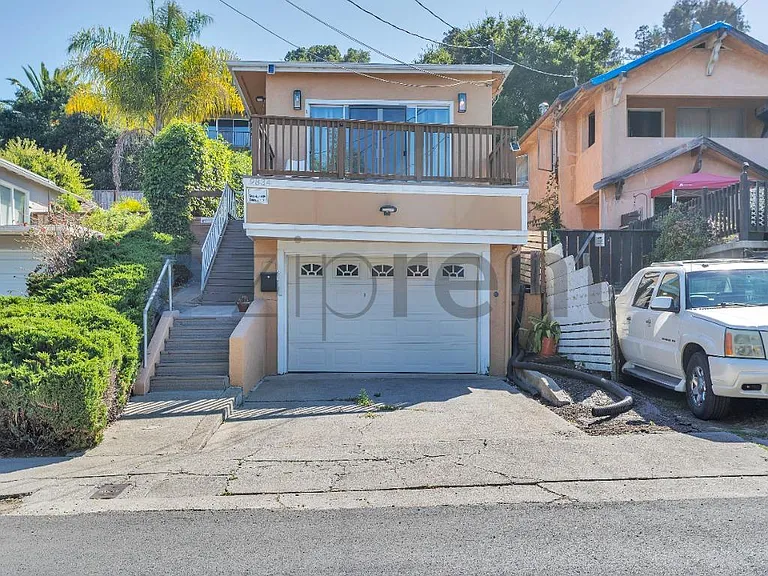 9834 Lawlor St — Photo 1
