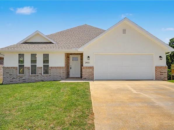 2811 Roe Deer St, Springdale, AR 72762