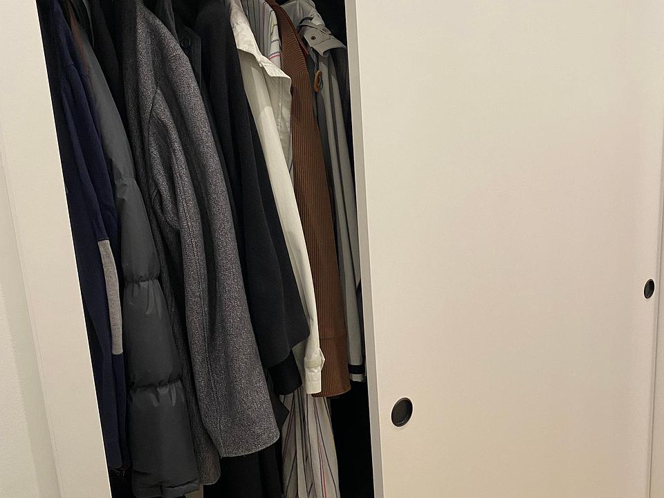 Living room Large Closet