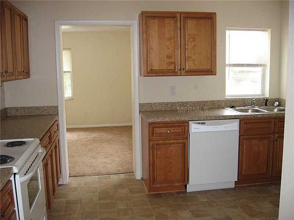 2nd image of 1724 Saxon Blvd