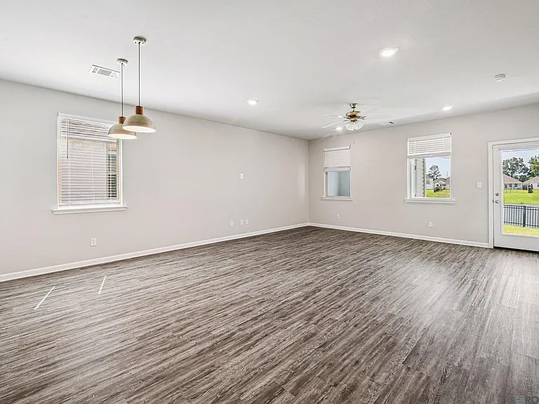 13622 Bellacosa Ave — Photo 5