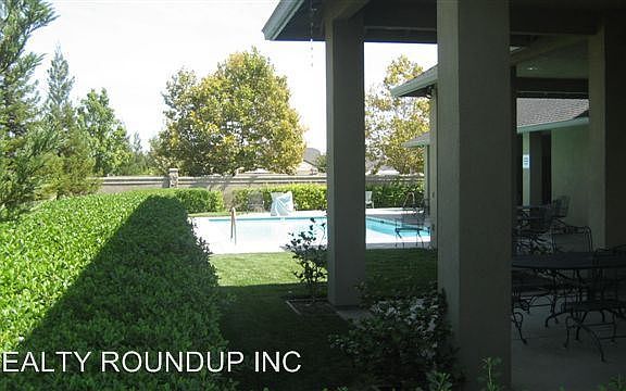 5th image of 668 Kerry Ct