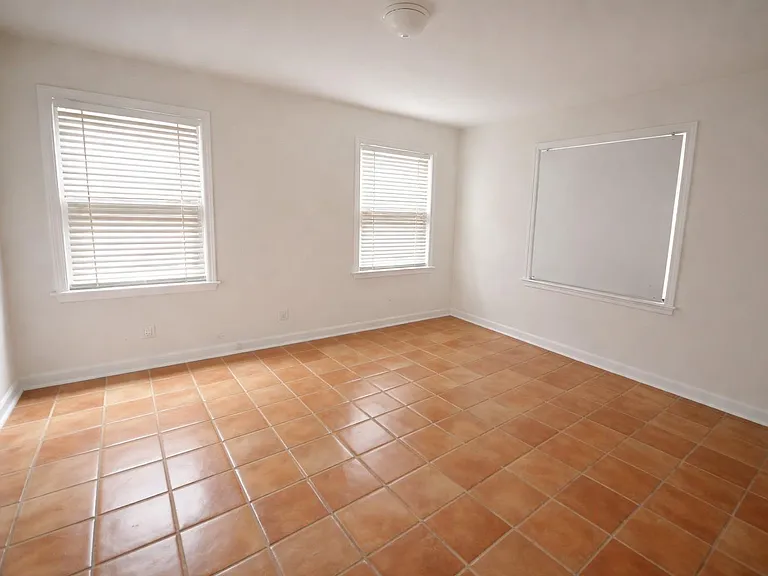 1928 North Blvd #1 — Photo 4