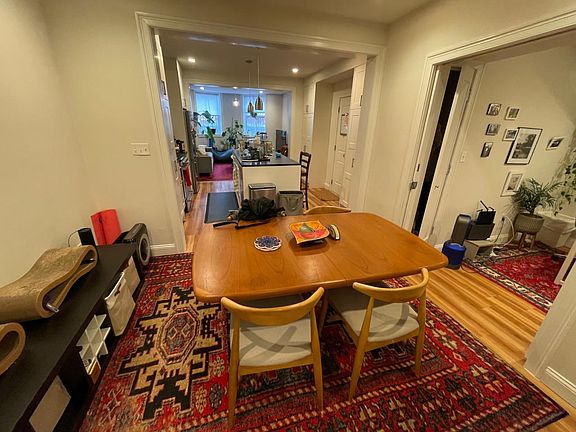 5th image of 652 Massachusetts Ave #1
