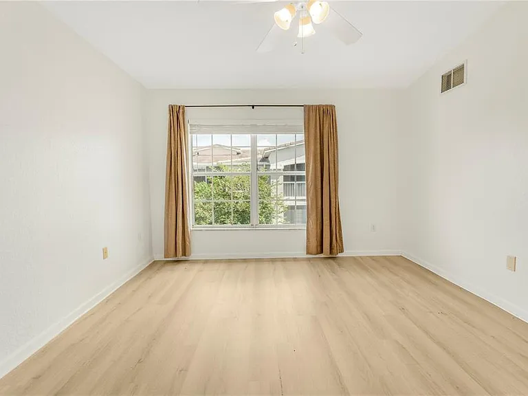 3351 Whitestone Cir #304 — Photo 10