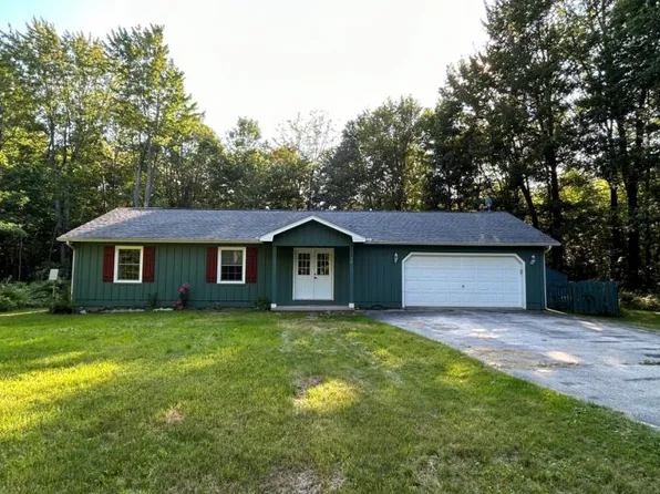 7411 Maplehurst Rd, Oscoda, MI 48750