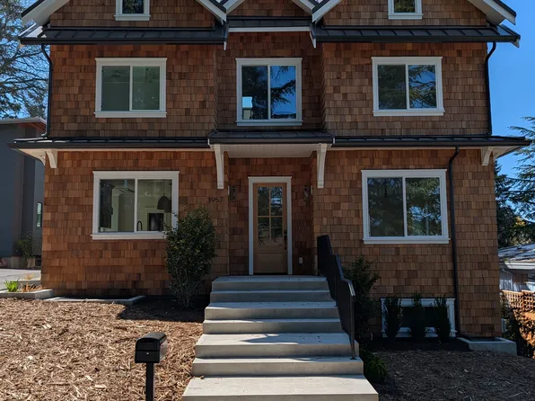 3941 W Barrett Ln, Seattle, WA 98199