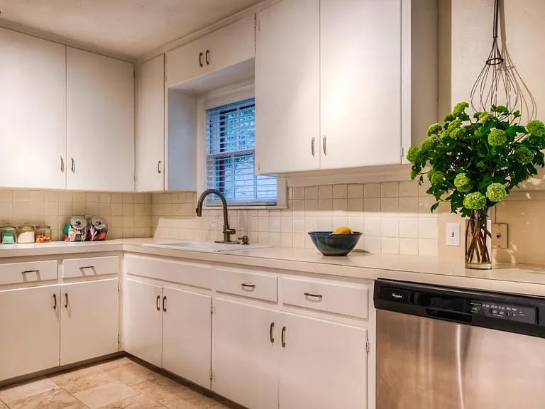 5303 Aurora Dr — Photo 6