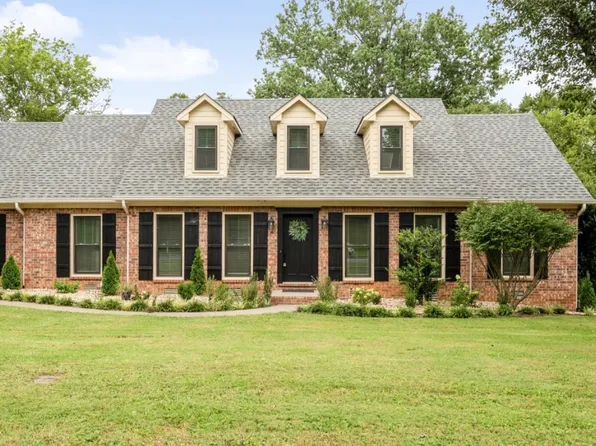 1734 Somerset Dr, Murfreesboro, TN 37129
