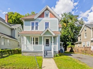 30 Hawthorne St, Springfield, MA 01105