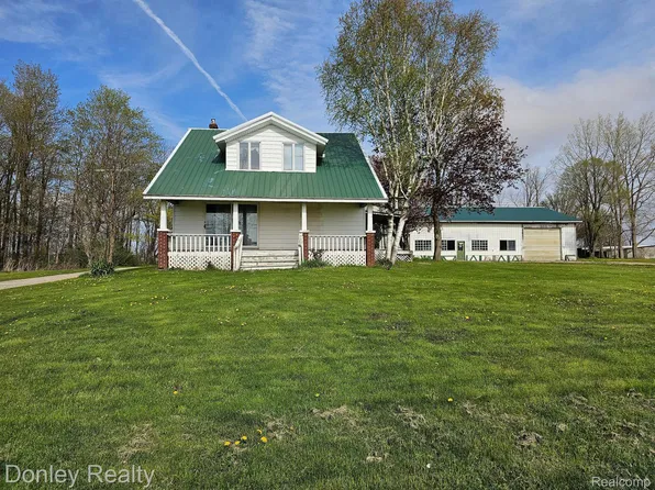 2445 S Van Dyke Rd, Marlette, MI 48453