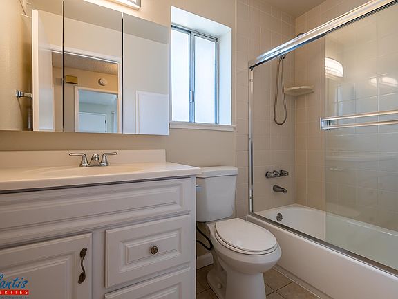 5th image of 251 Washington St #3