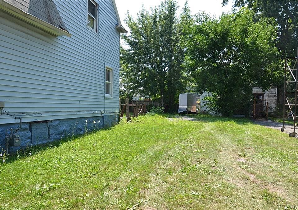 1st image of 109 Mayer Ave