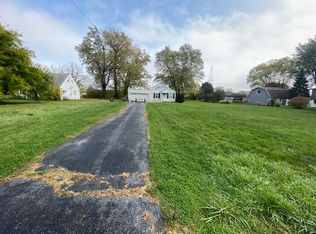 9664 S 78th Ave, Hickory Hills, IL