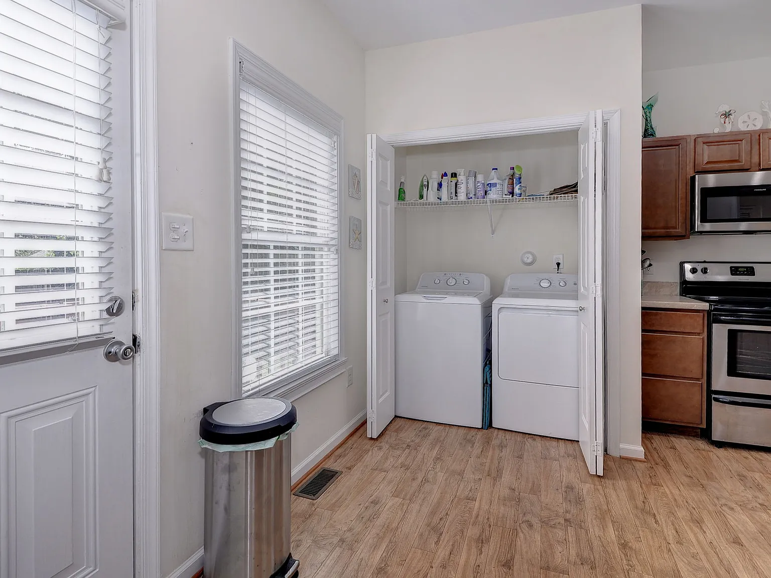 4 bed, 2.5 bath, 1779 sqft, $2,900 — Photo 4