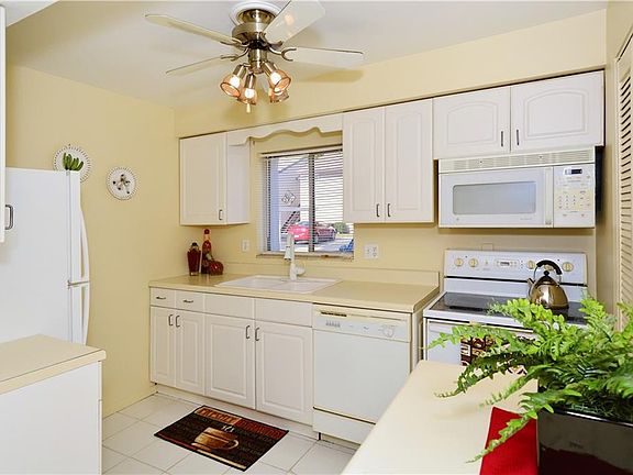 3rd image of 2606 Pine Lake Ter Unit A
