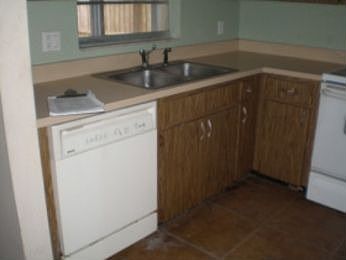 3rd image of 11816 N Armenia Ave