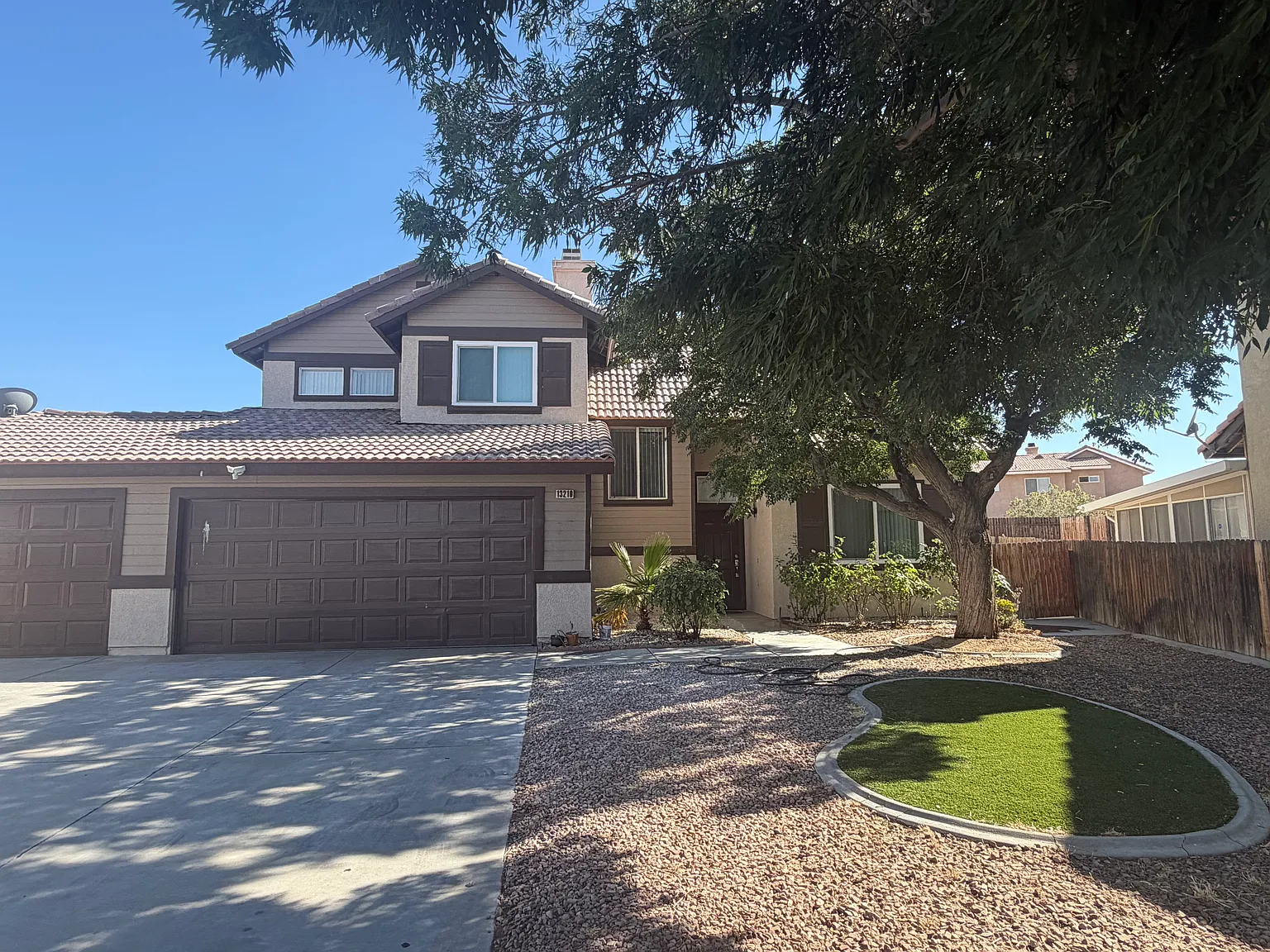 4 bed, 2.5 bath, 1715 sqft, $2,475 — Photo 2