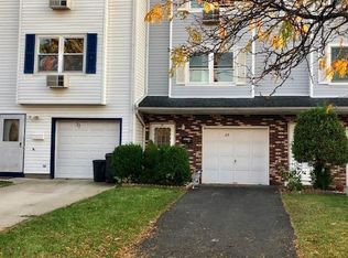 35 Larch St, Carteret, NJ 07008
