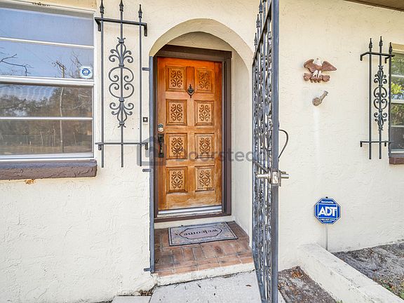 5th image of 4623 Whiteway Dr