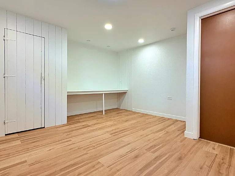 3045 N Niagara St — Photo 21