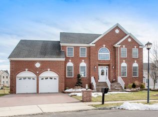 31 Orchard Grv, Monroe Township, NJ 08831