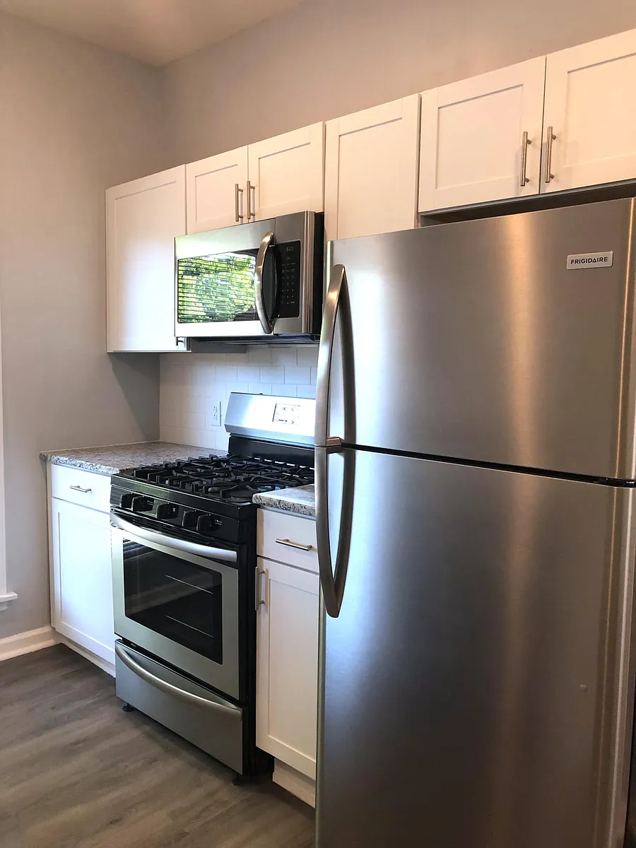 Building Photo - 412 Hawley Ave #2
