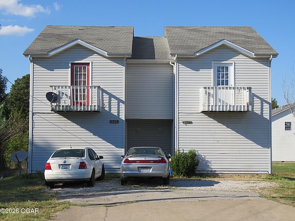 2nd image of 1501-1515 S Case St