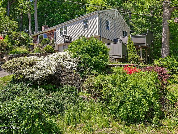 2nd image of 15A Hickory Dr