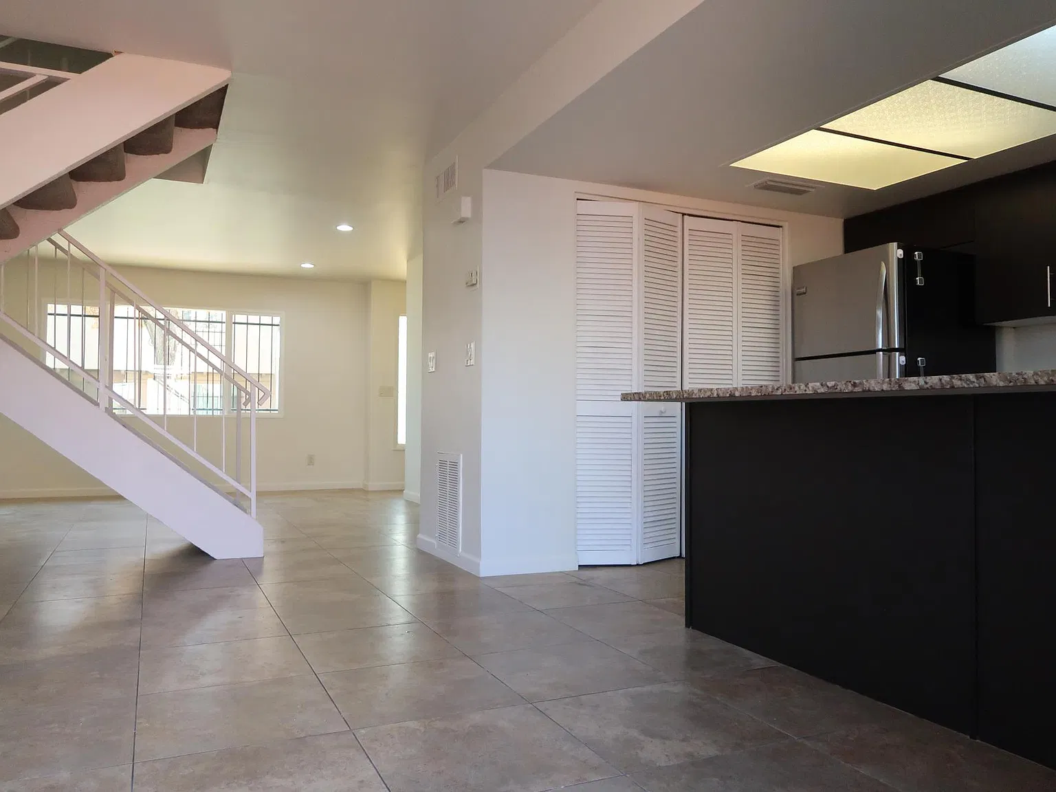3 bed, 2.5 bath, 1496 sqft, $2,295 — Photo 1