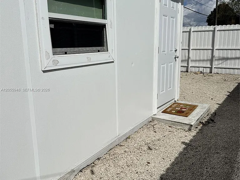 9625 NW 36th Ave #REAR — Photo 3