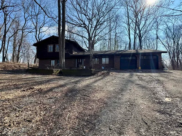 8985 Huggin Hollow Rd, Martinsville, IN 46151
