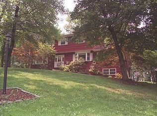 34 Rolfs Dr, Danbury, CT 06810