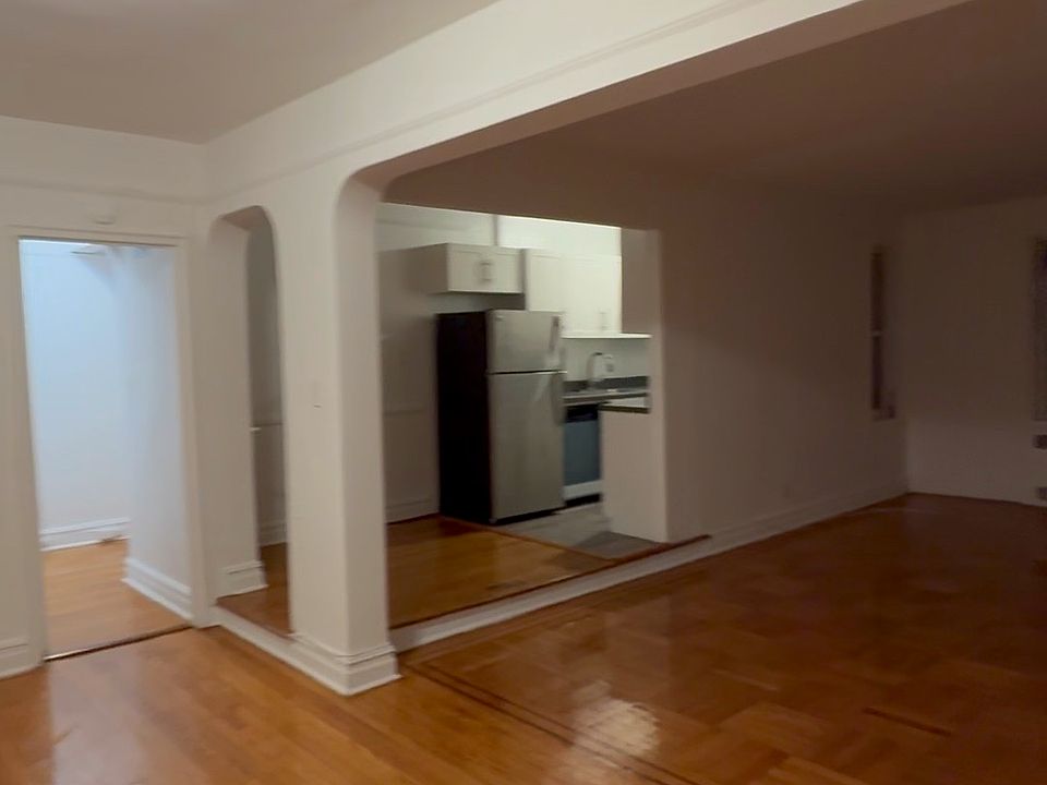 2nd image of 650 Victory Blvd Floor 6