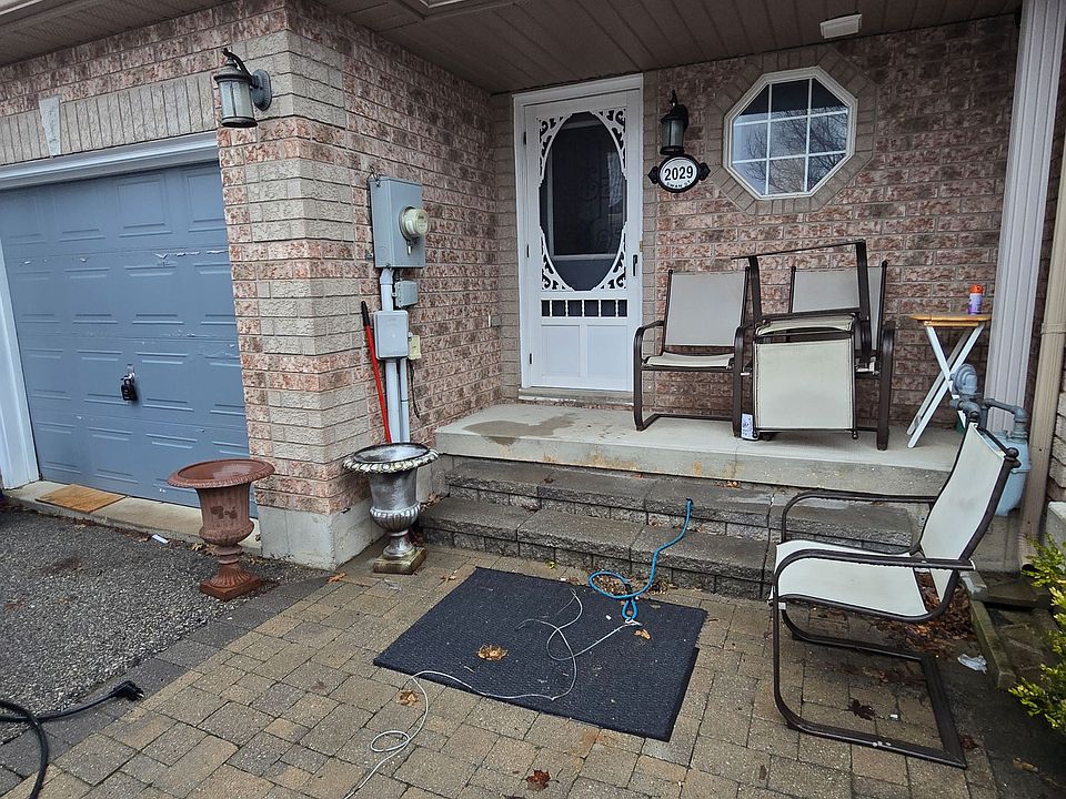 1st image of 2029 Swan St