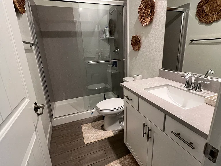 Full bathroom