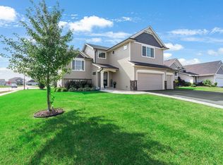 17802 Essex Ln, Lakeville, MN 55044