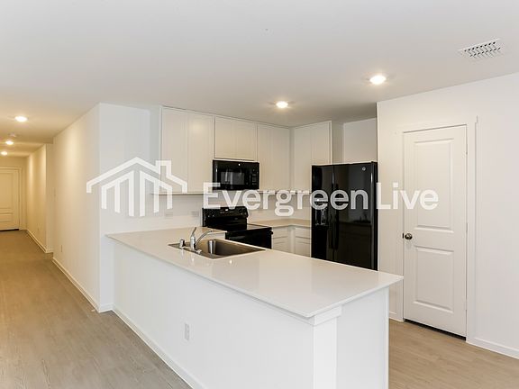 3rd image of 10017 Southwest Dr