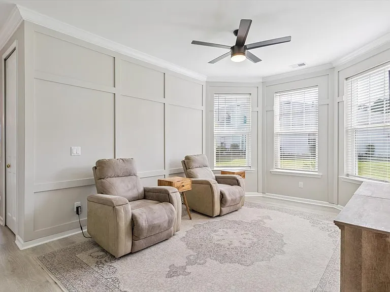 220 Landshark Blvd — Photo 22