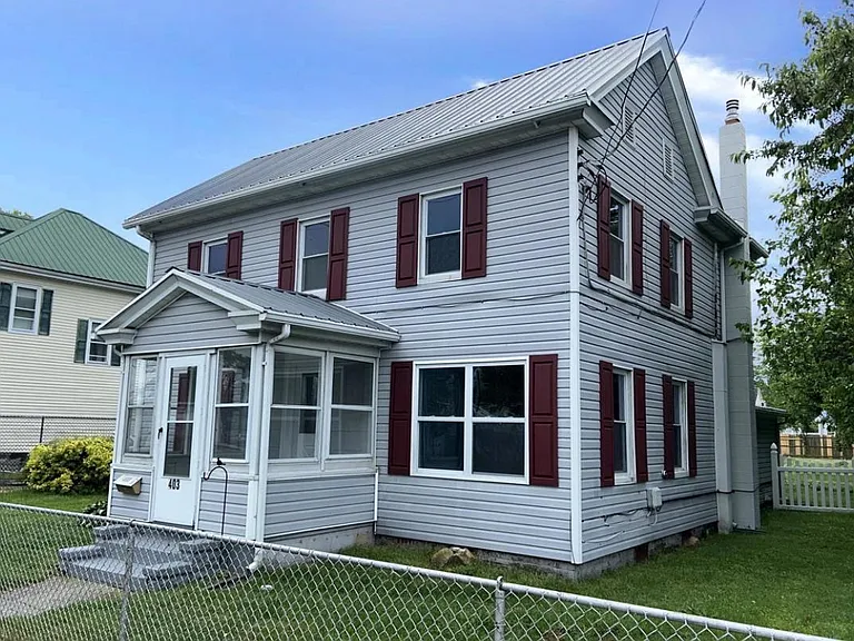 403 Delaware Ave — Photo 1