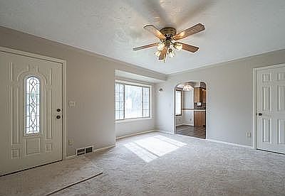 5th image of 1065 North Blvd