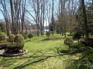 2176 Edgewater Dr, Grafton, WI 53024