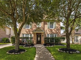 901 Bent Sail Ln, League City, TX 77573