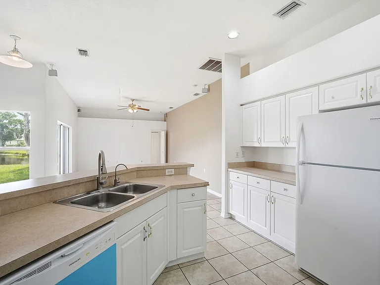 6141 36th Ln E — Photo 11