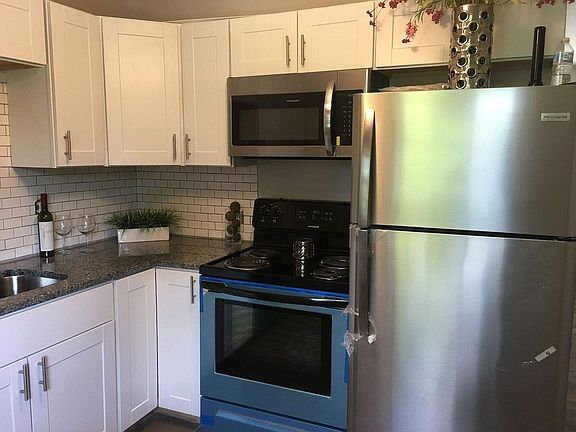 2nd image of 800 Shawnee St #804